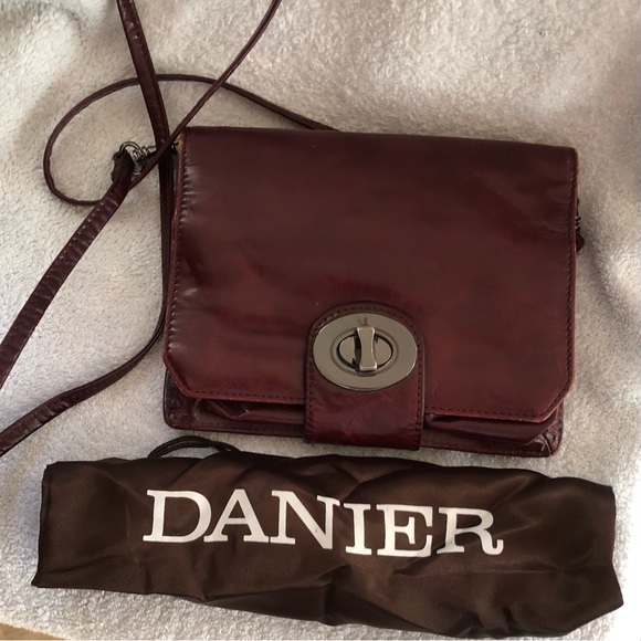 Danier Handbags - COPY - Danier Leather Crossbody Purse Deep Burgandy Colour Lots of Storage Like…